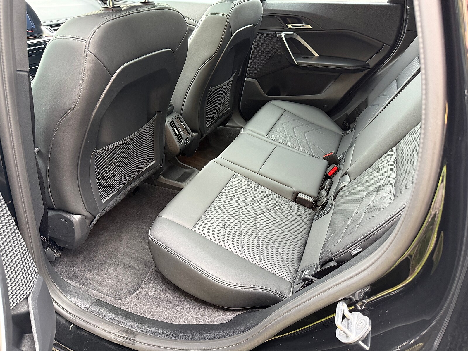 2024 BMW X1 28i - Photo 40
