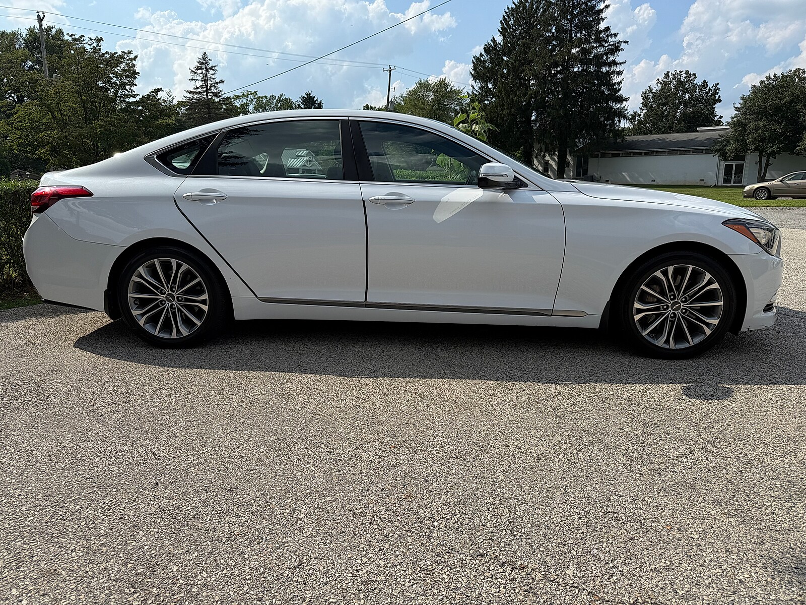 2015 Hyundai Genesis 3.8 photo 3
