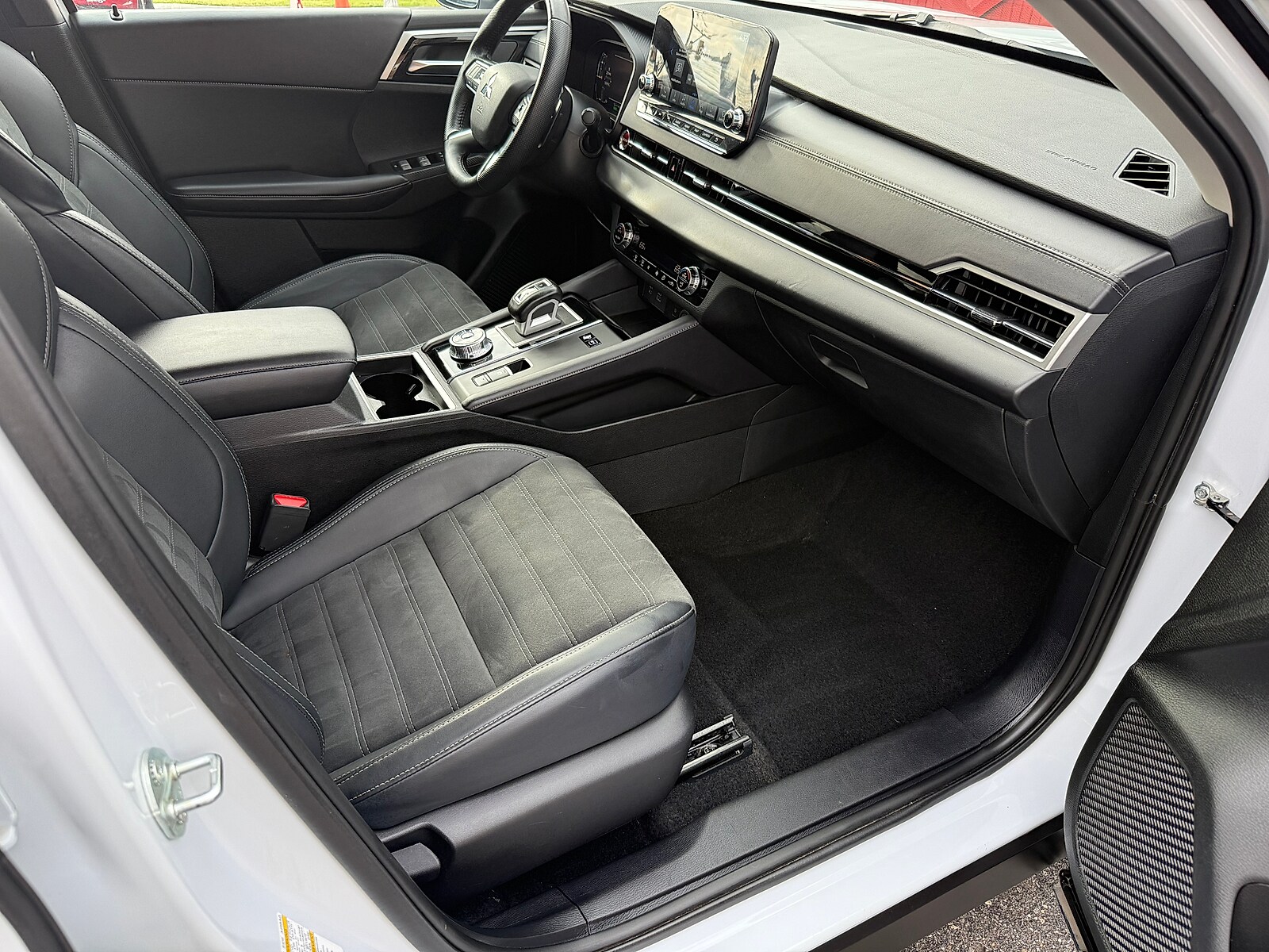 2024 Mitsubishi Outlander Plug-in Hybrid RALLIART - Photo 47