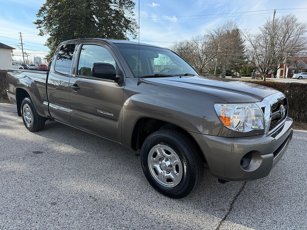 Used 2011 Toyota Tacoma Base Truck Access Cab