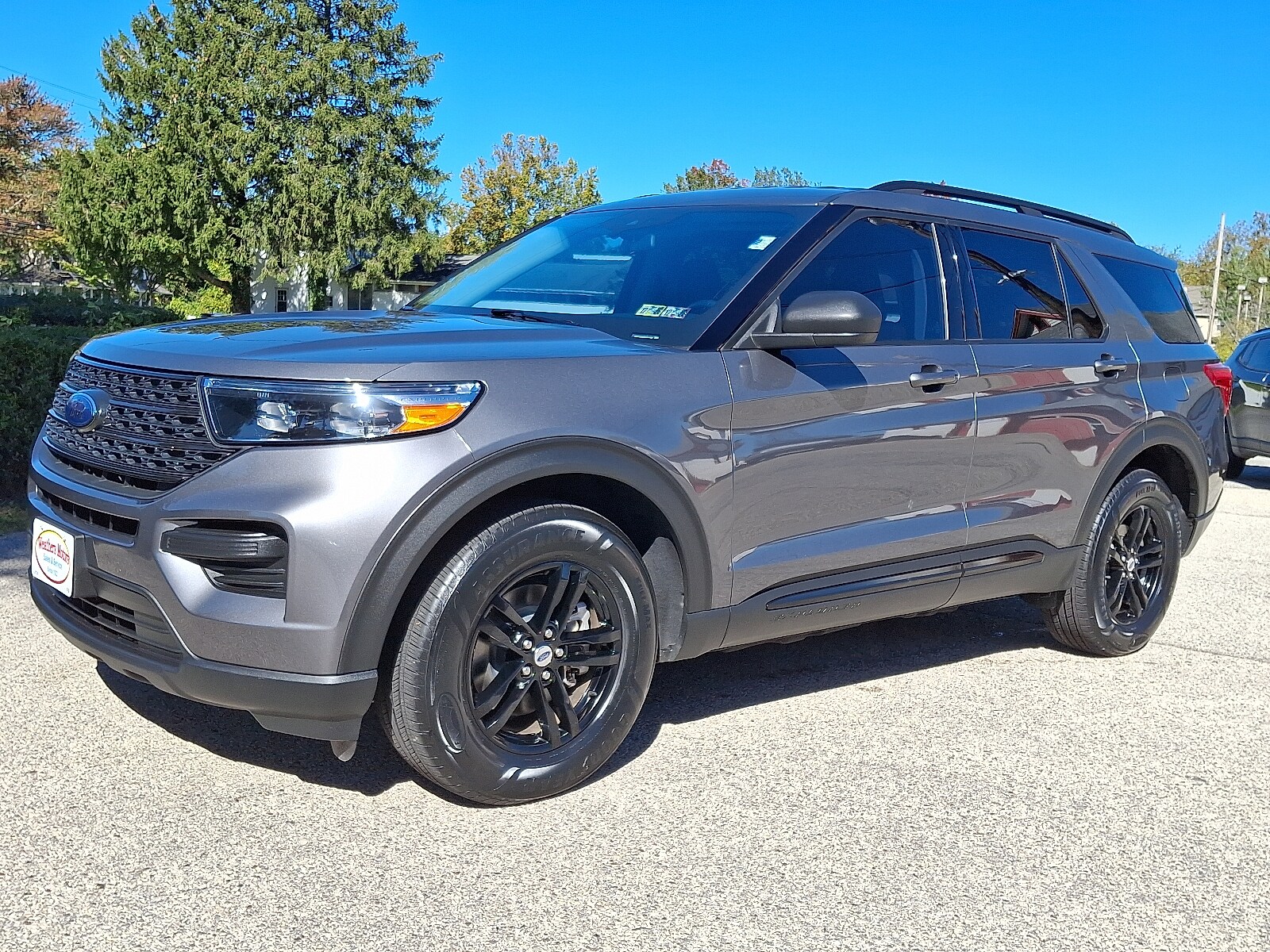 2022 Ford Explorer XLT photo 3