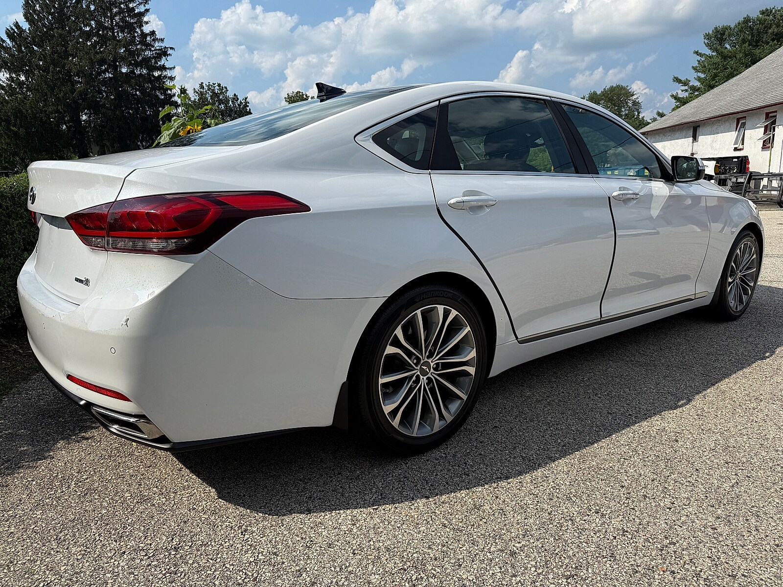 2015 Hyundai Genesis 3.8 photo 4