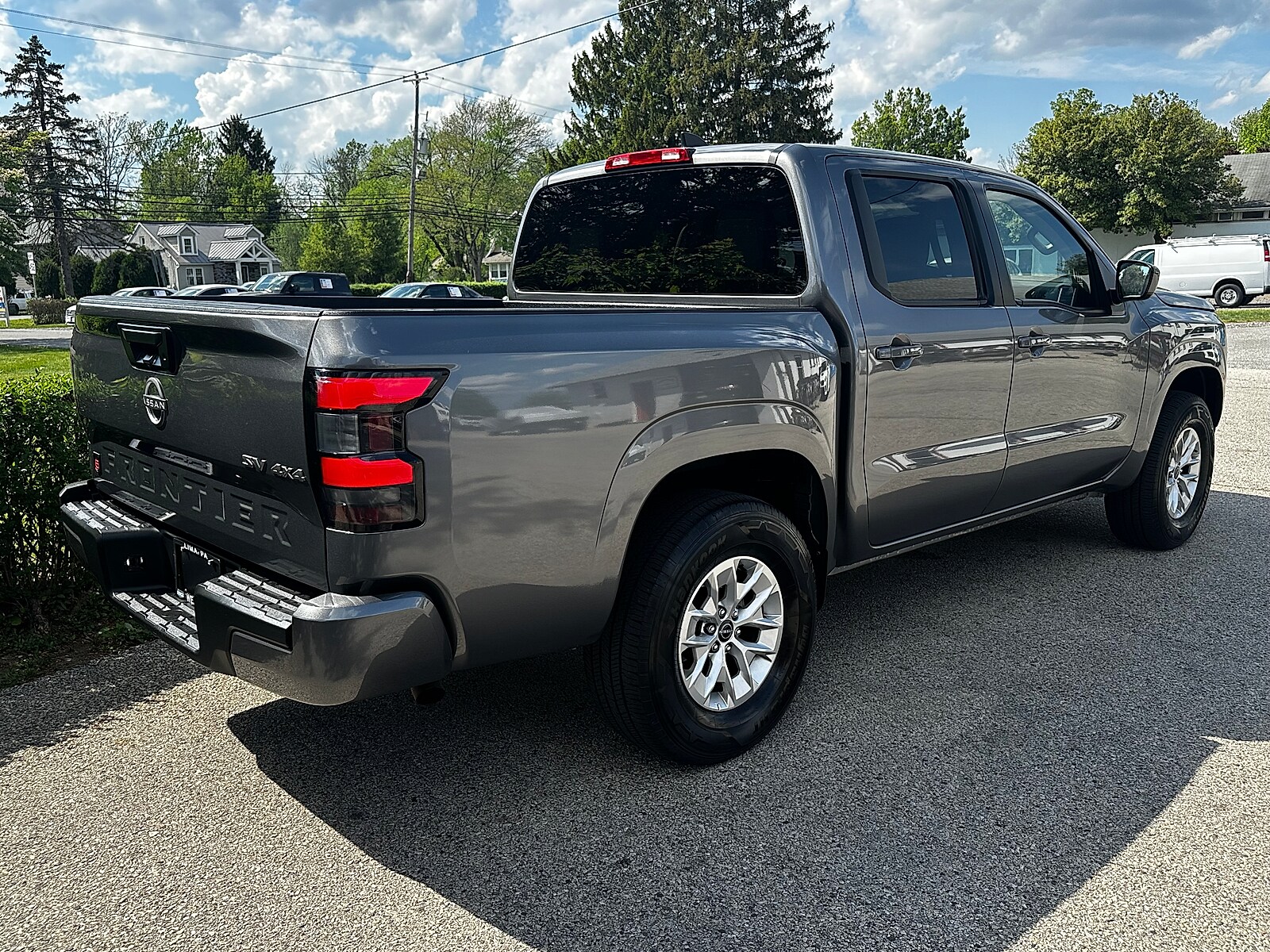 2024 Nissan Frontier SV photo 3