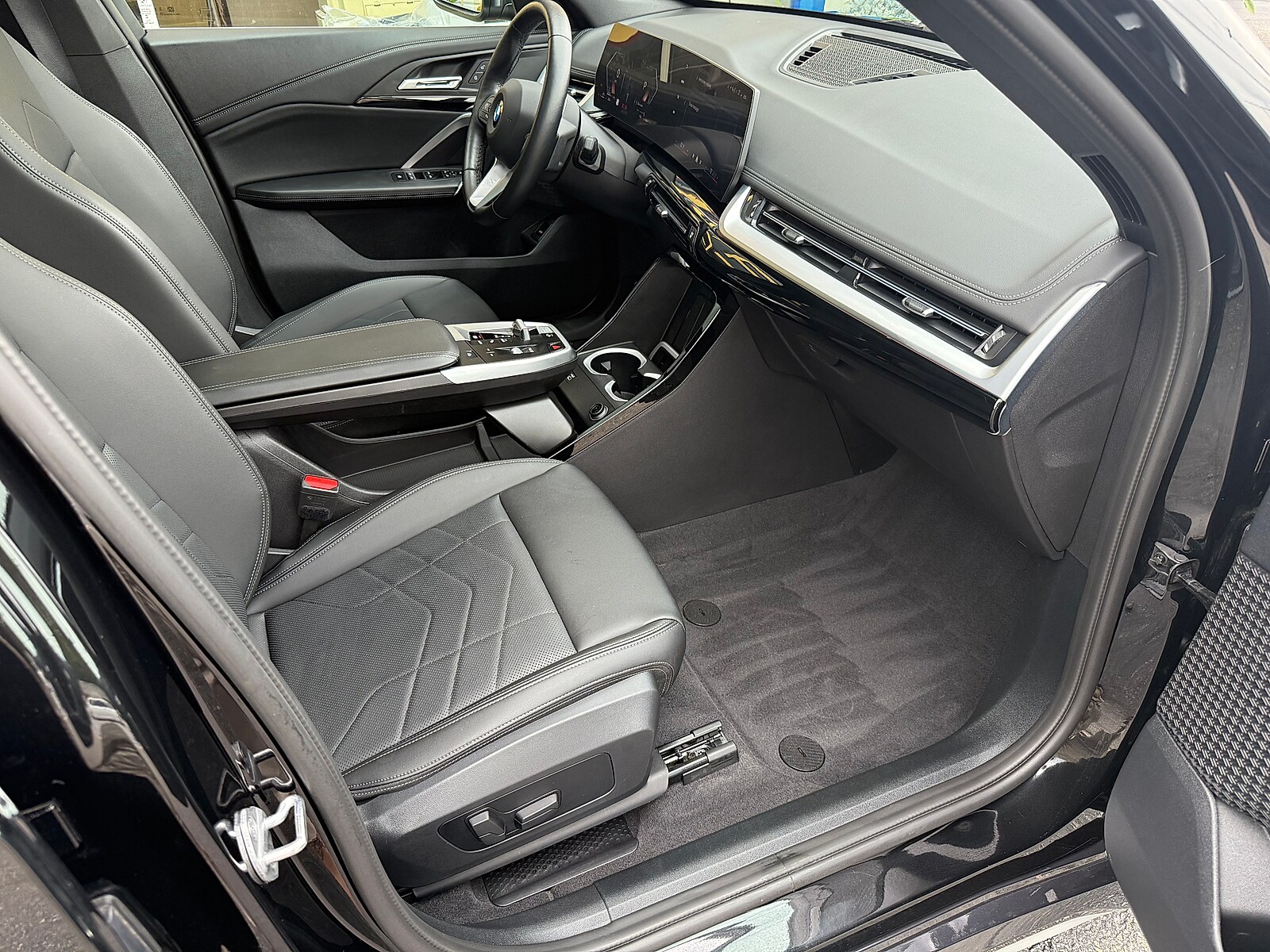 2024 BMW X1 28i - Photo 42
