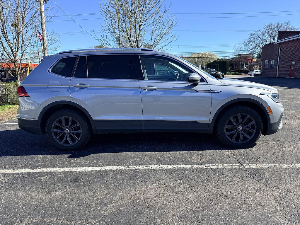Used 2022 Volkswagen Tiguan 2.0T SE SUV
