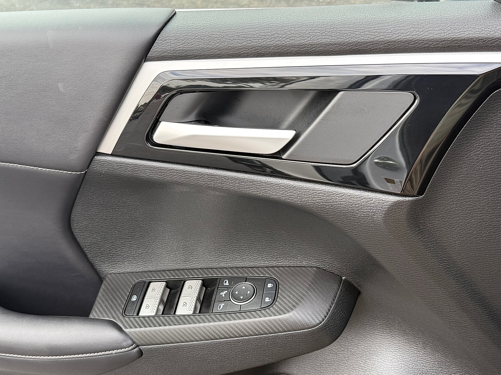 2024 Mitsubishi Outlander Plug-in Hybrid RALLIART - Photo 33