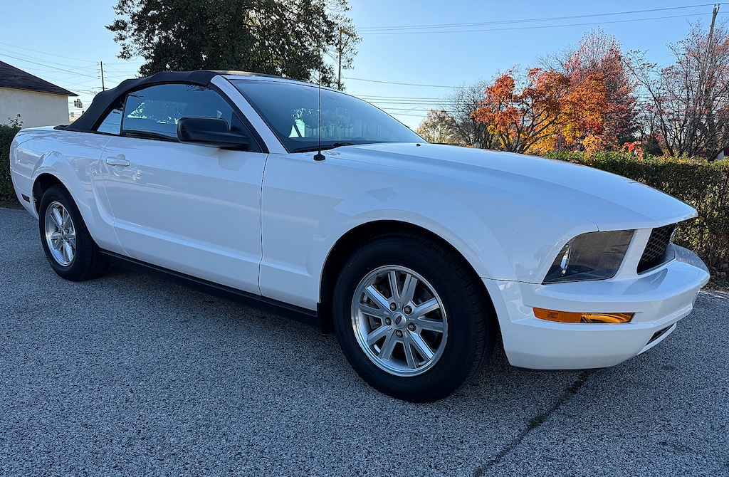 Used 2006 Ford Mustang V6 Convertible
