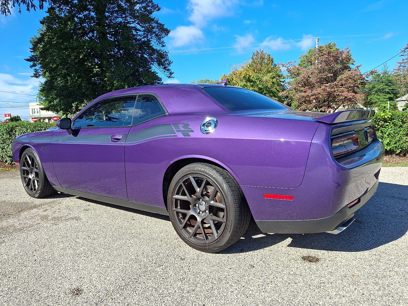 2016 Dodge Challenger R/T Plus photo 4