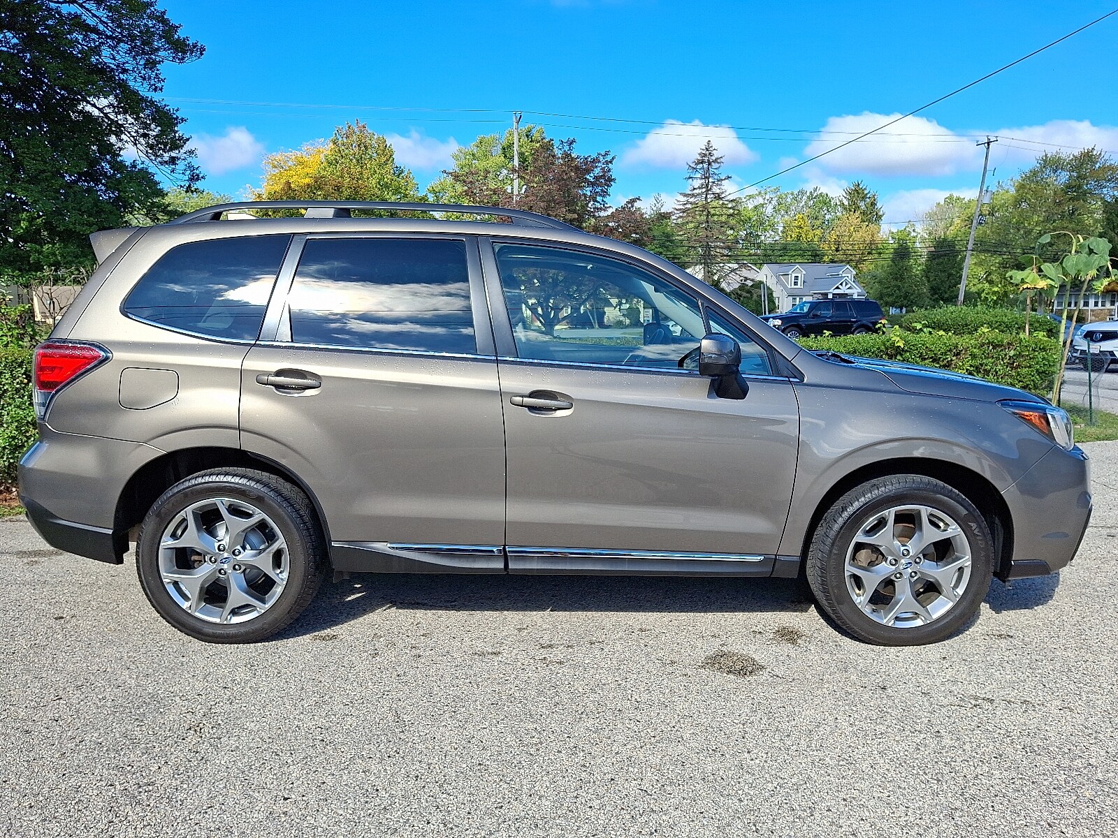 2018 Subaru Forester 2.5i Touring photo 4
