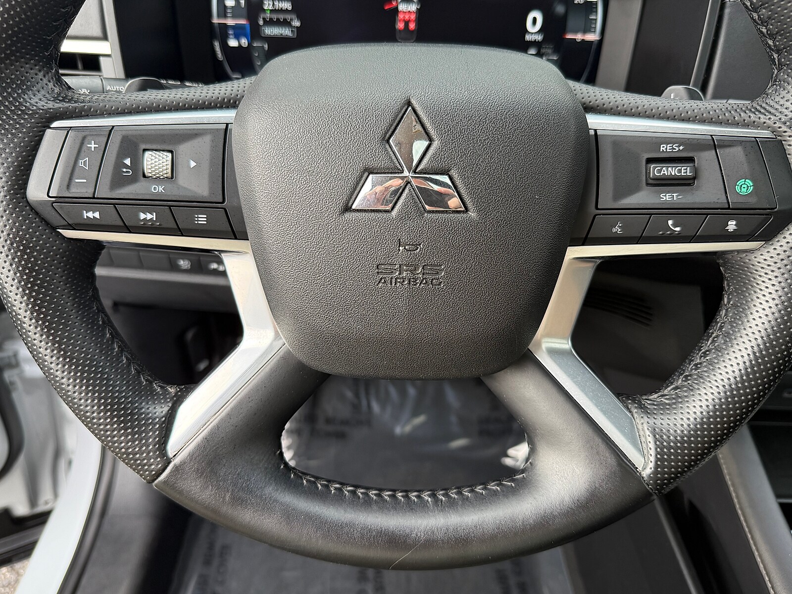 2024 Mitsubishi Outlander Plug-in Hybrid RALLIART - Photo 26