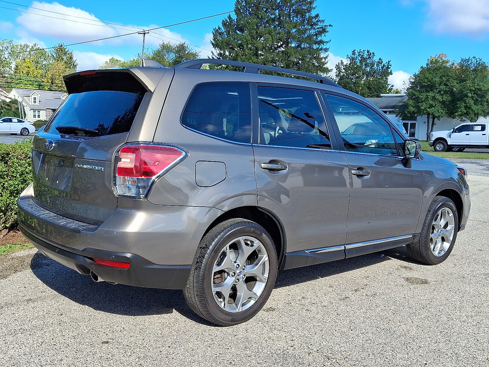 2018 Subaru Forester 2.5i Touring photo 3