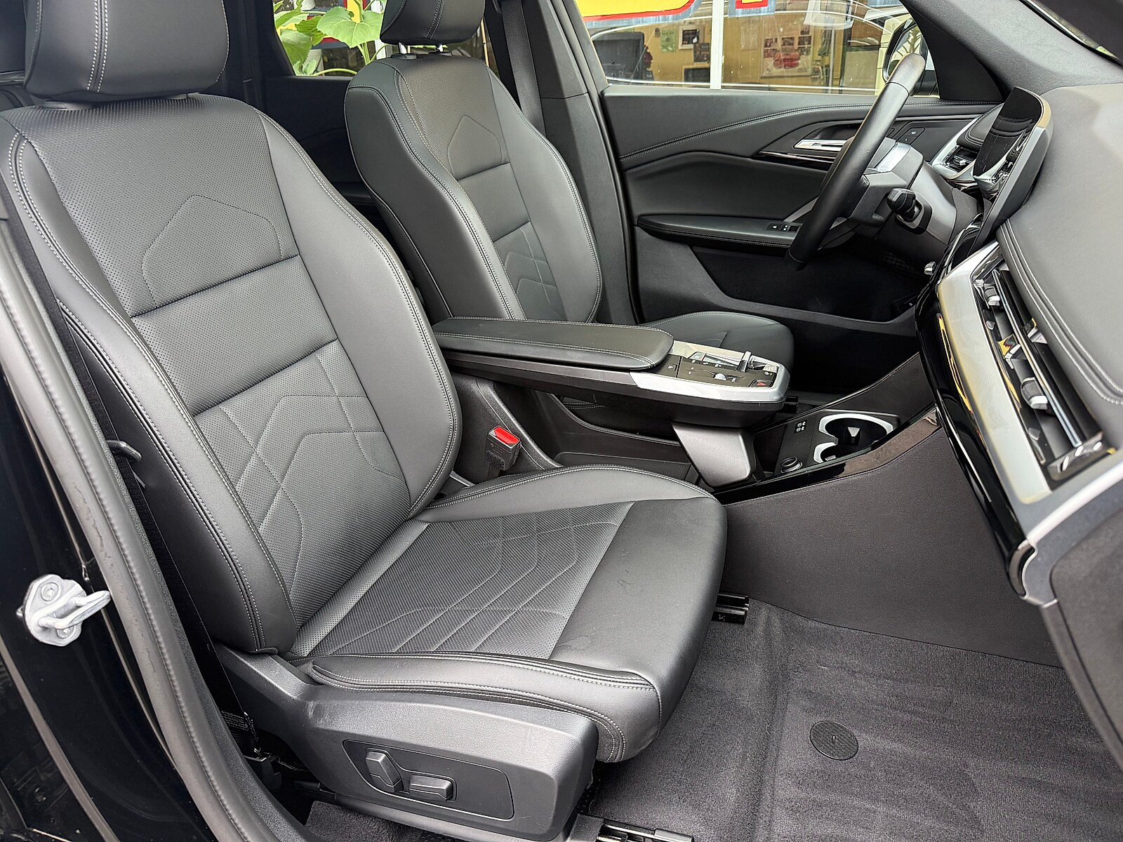 2024 BMW X1 28i - Photo 43