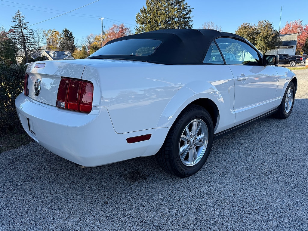 Used 2006 Ford Mustang V6 Convertible
