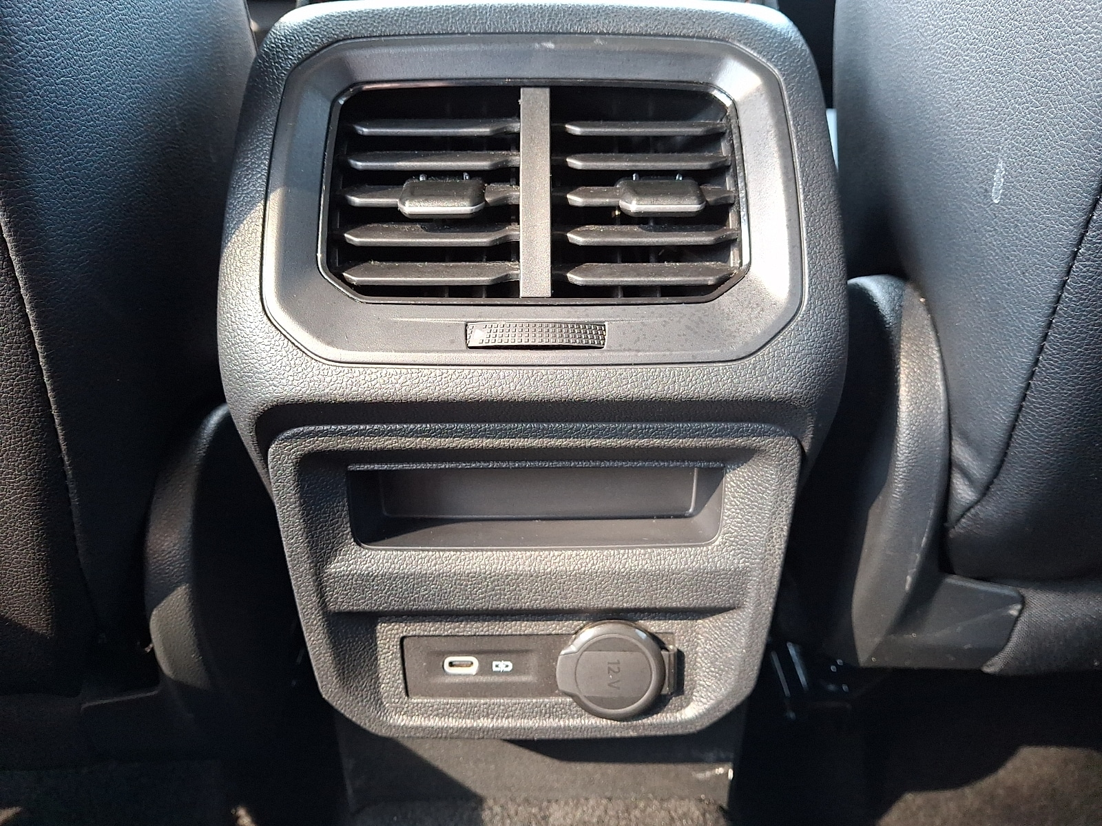 2024 Volkswagen Tiguan Wolfsburg Edition - Photo 11