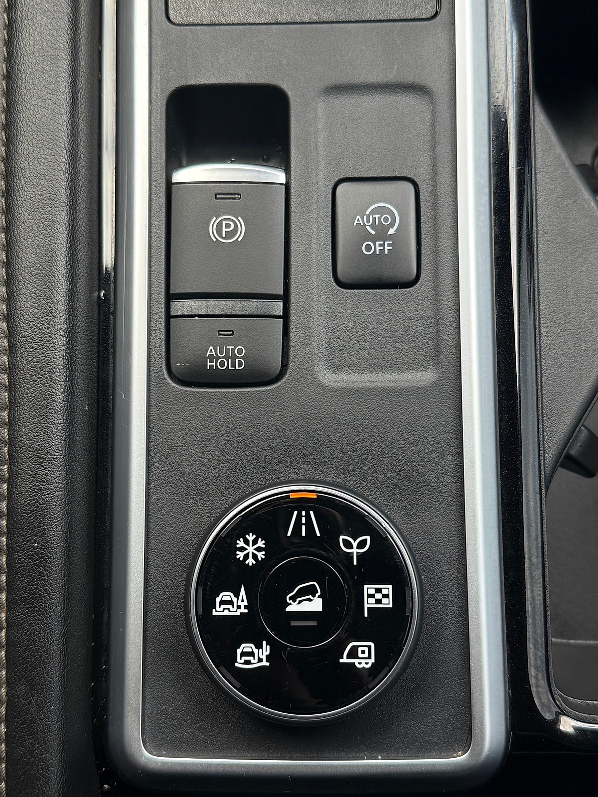2023 Nissan Pathfinder SV - Photo 17