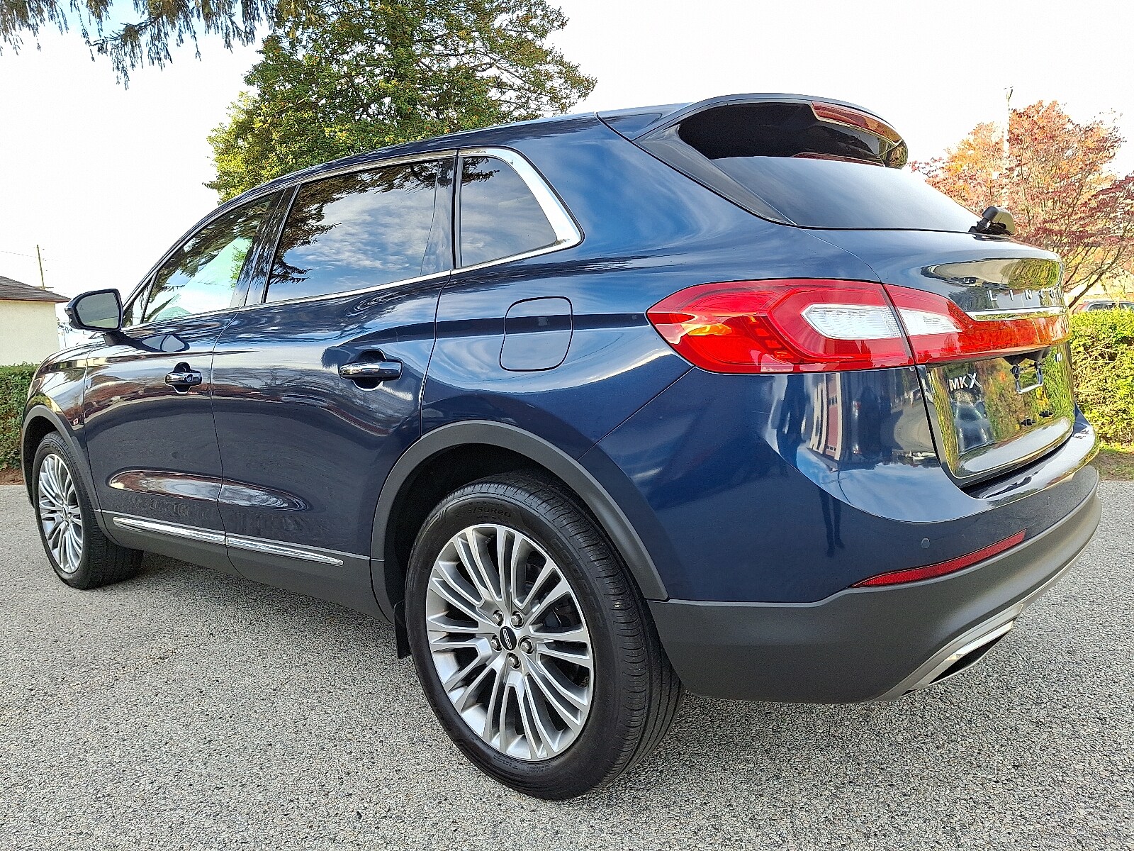 2017 Lincoln MKX Reserve photo 4