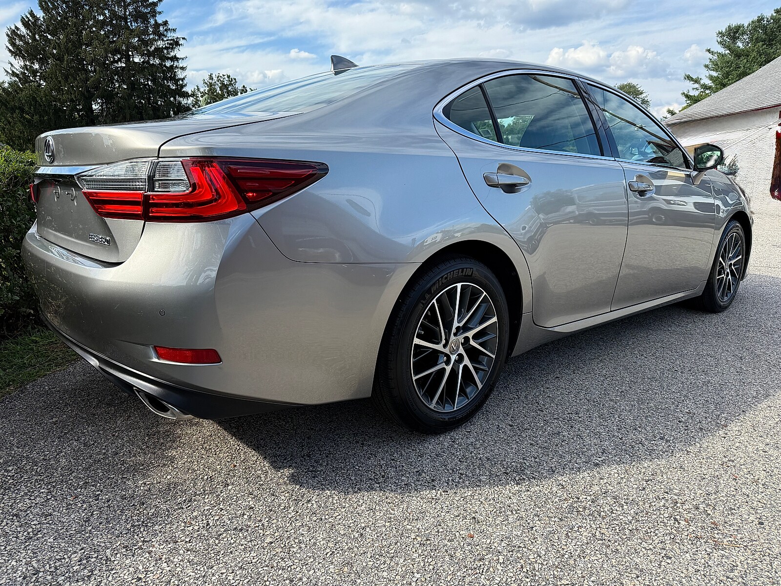 2018 Lexus ES 350 photo 4