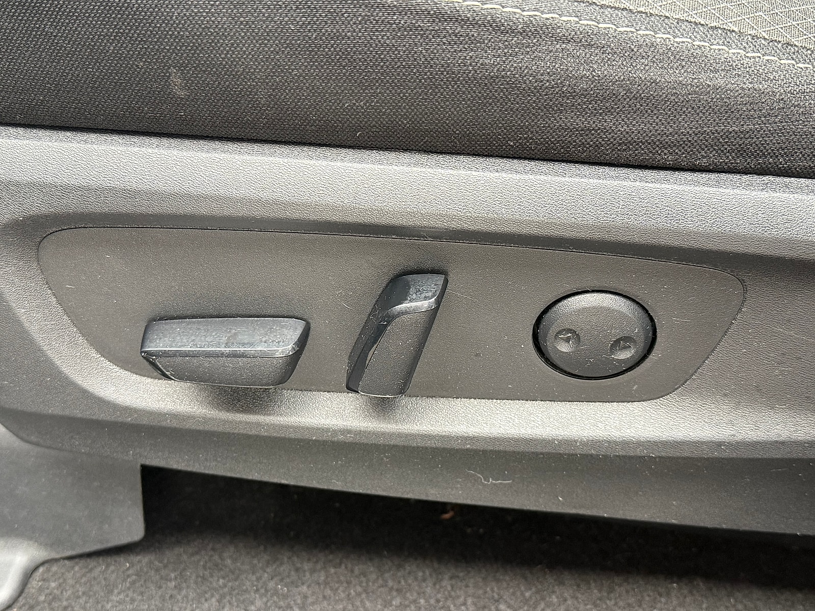 2023 Nissan Pathfinder SV - Photo 24