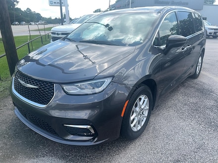 2023 Chrysler Pacifica SUV