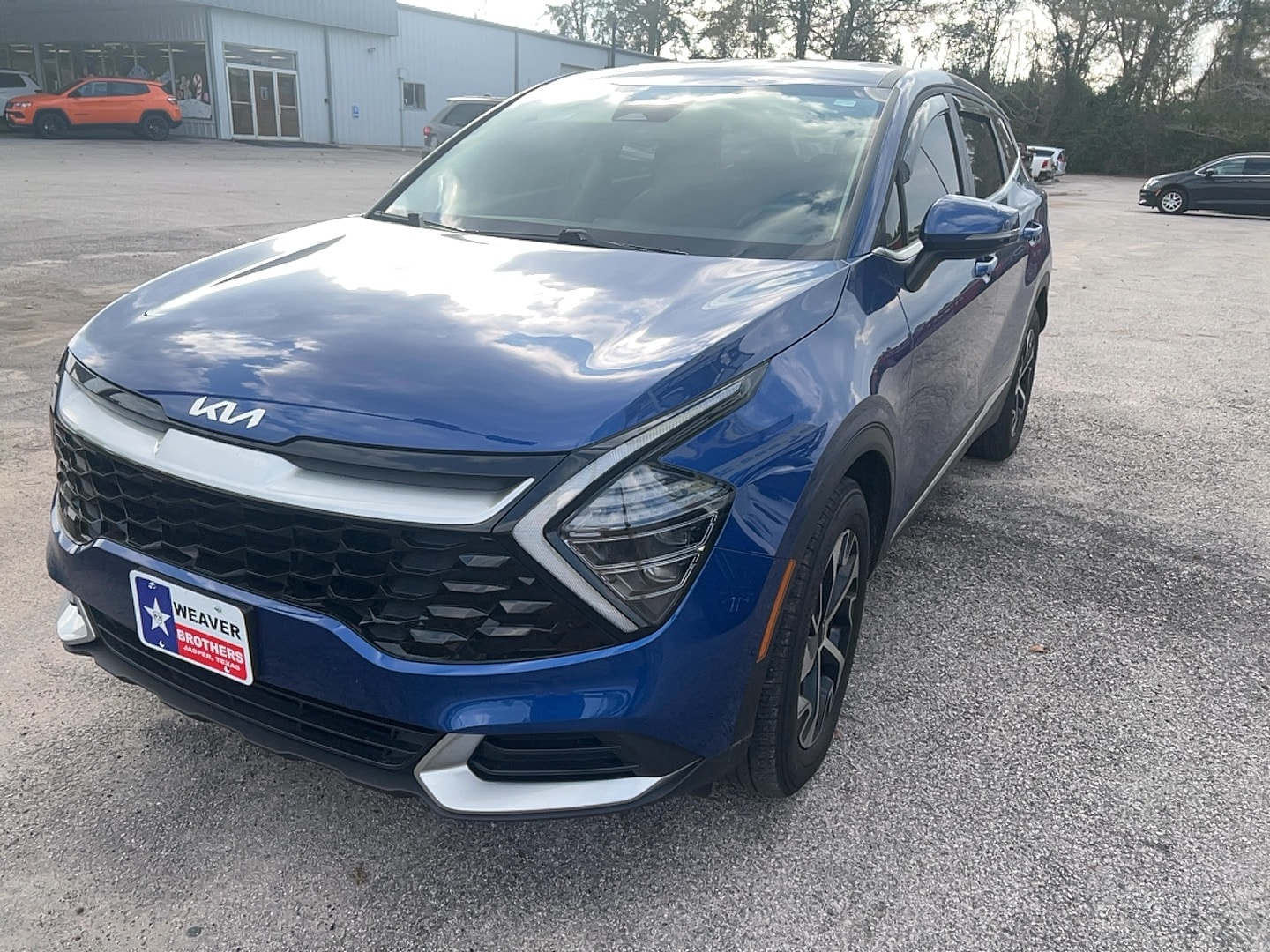 2024 Kia Sportage EX's photo