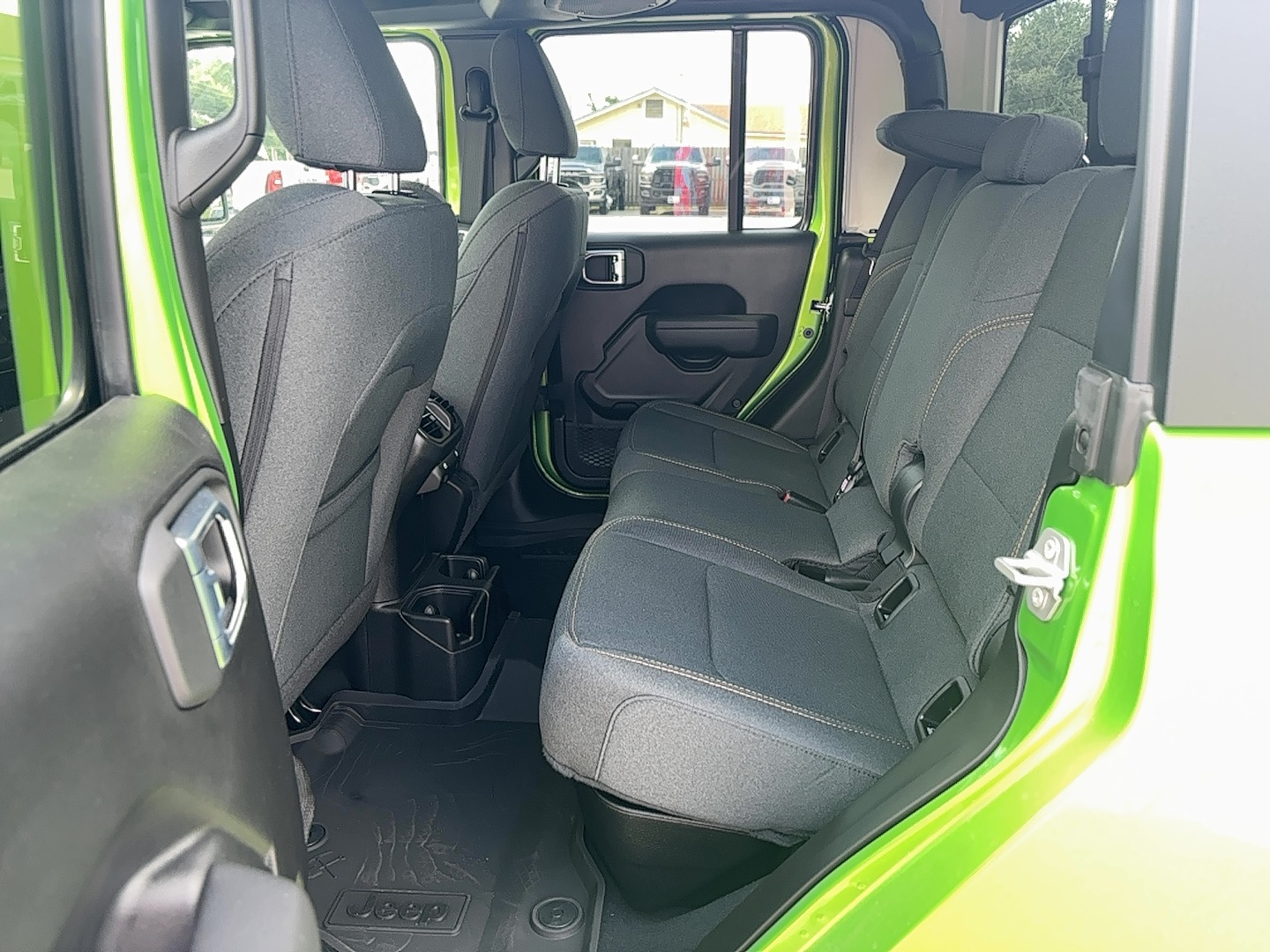 2025 Jeep Gladiator Willys - Photo 13