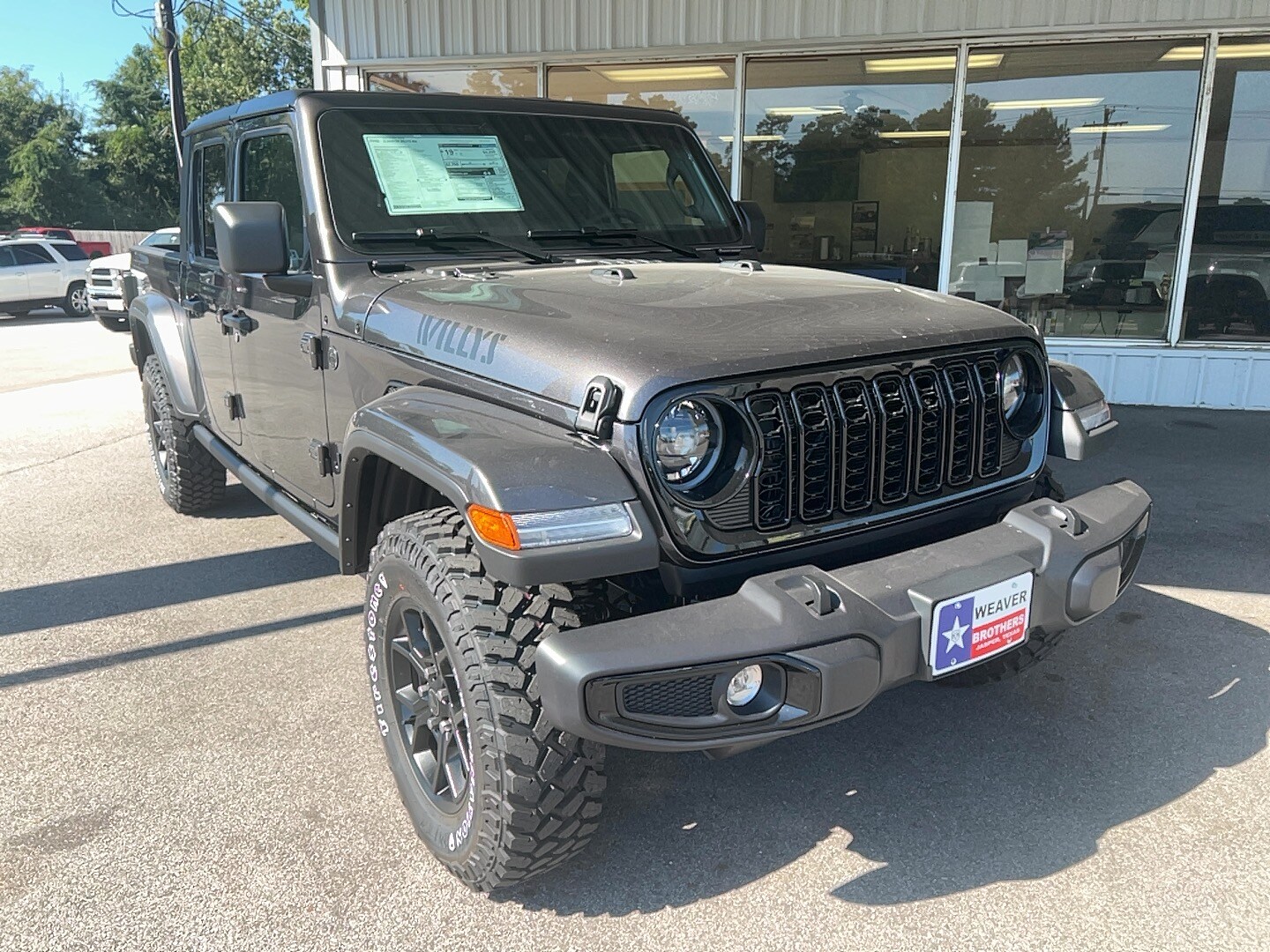 2025 Jeep Gladiator Willys photo 3