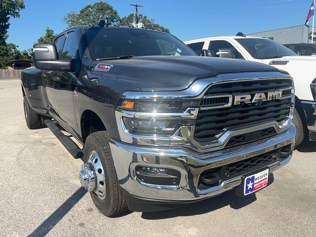 New 2026 Ram 3500 TRADESMAN CREW CAB 4X4 8' BOX Pickup