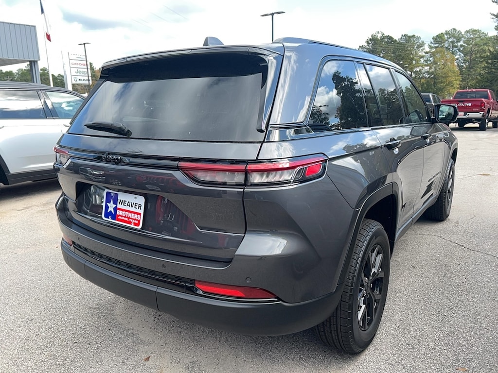 New 2025 Jeep Grand Cherokee ALTITUDE X 4X2 Sport Utility
