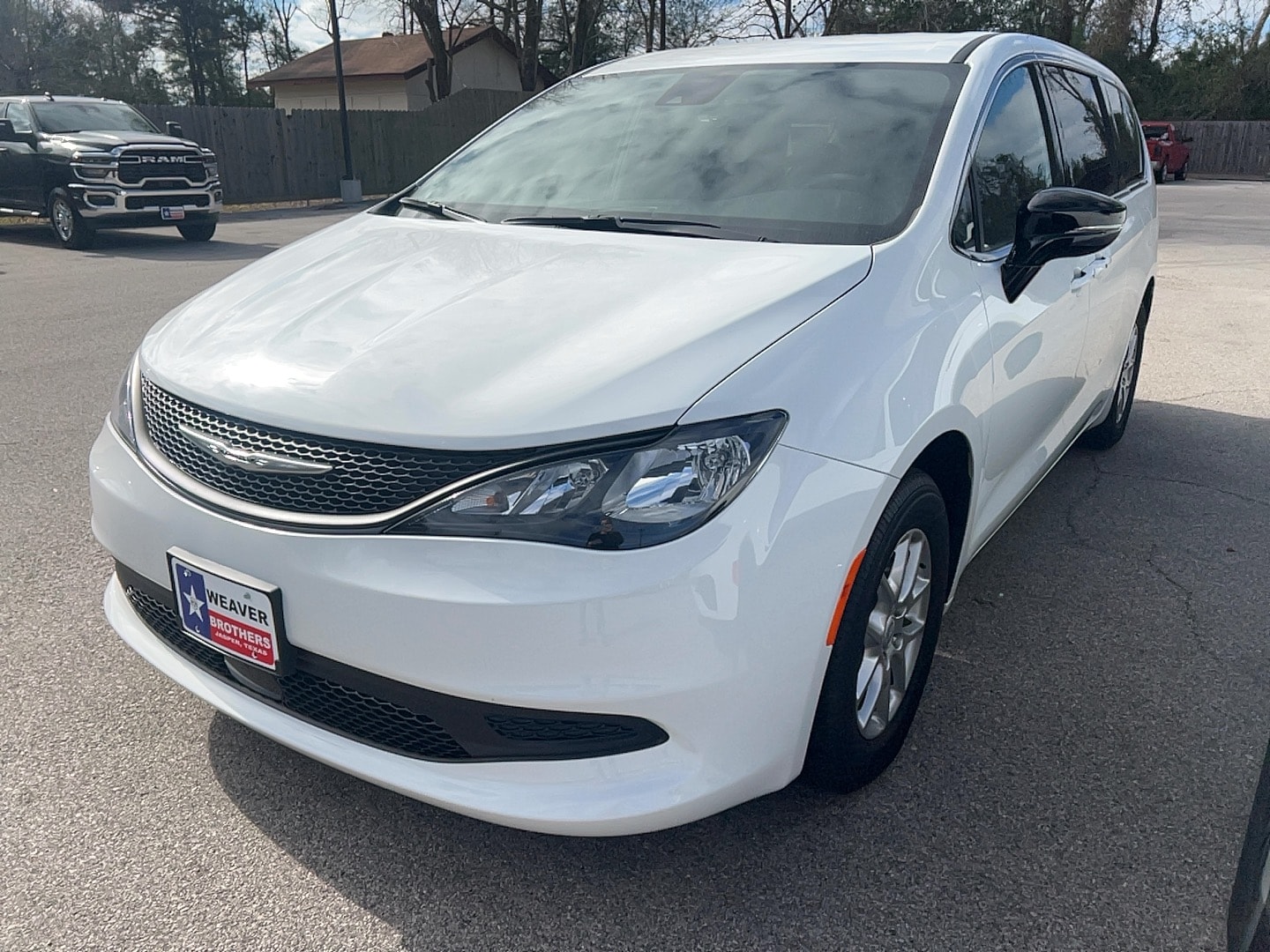 2026 Chrysler Voyager LX's photo