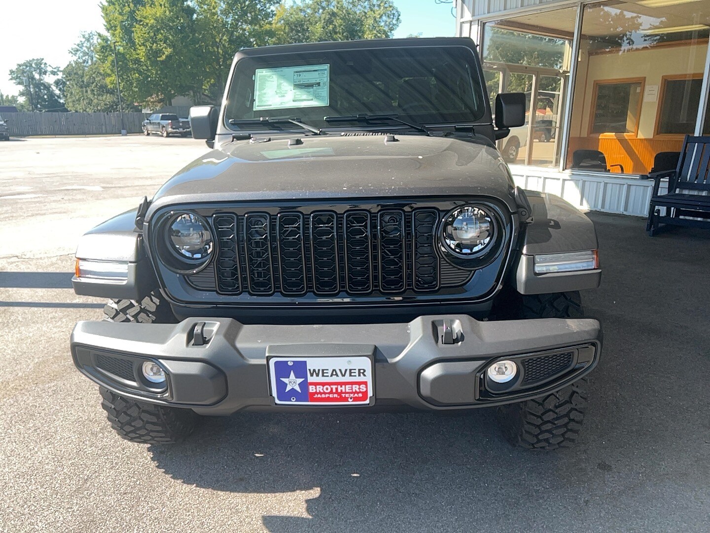 2025 Jeep Gladiator Willys photo 2