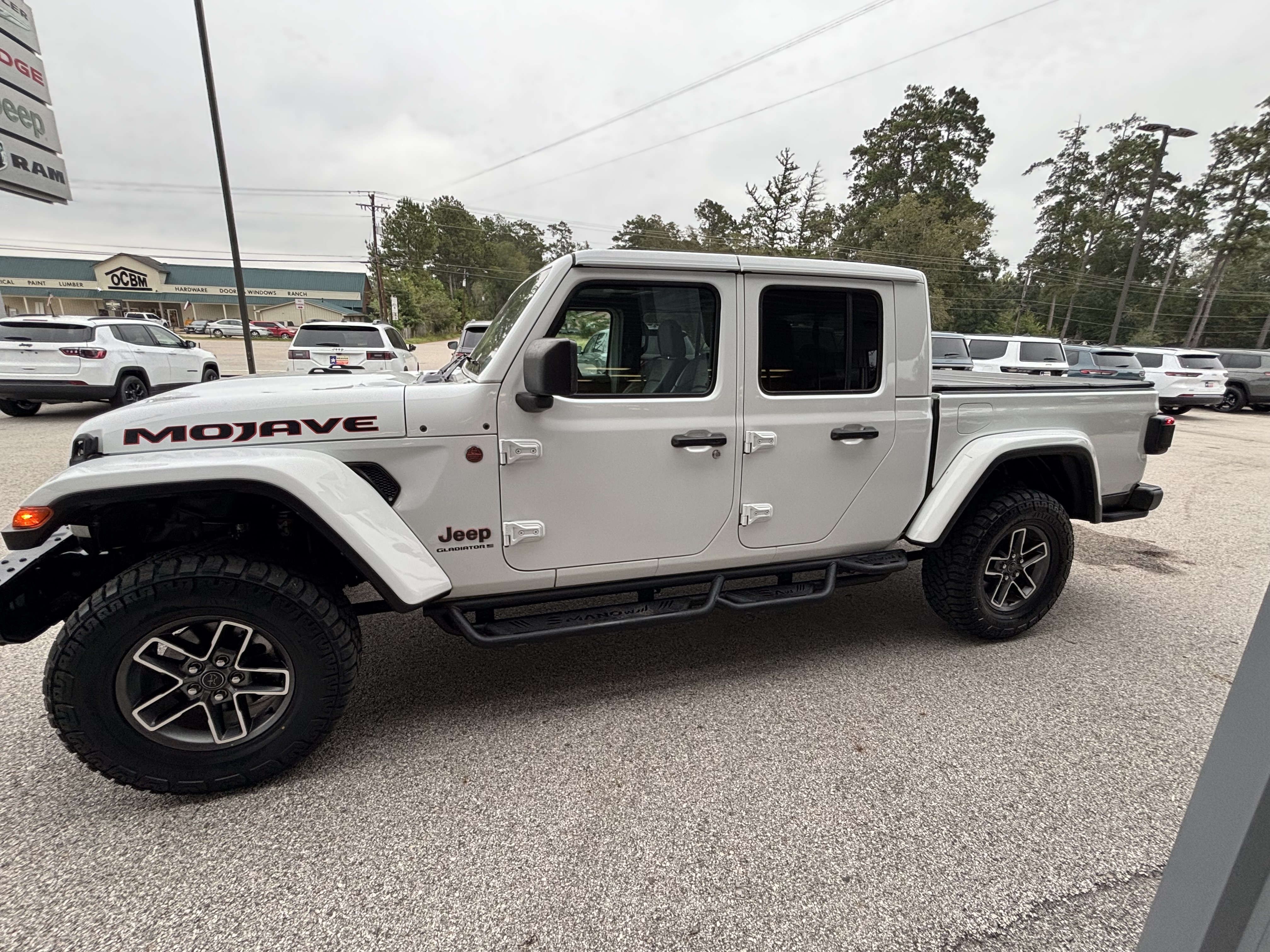 2024 Jeep Gladiator