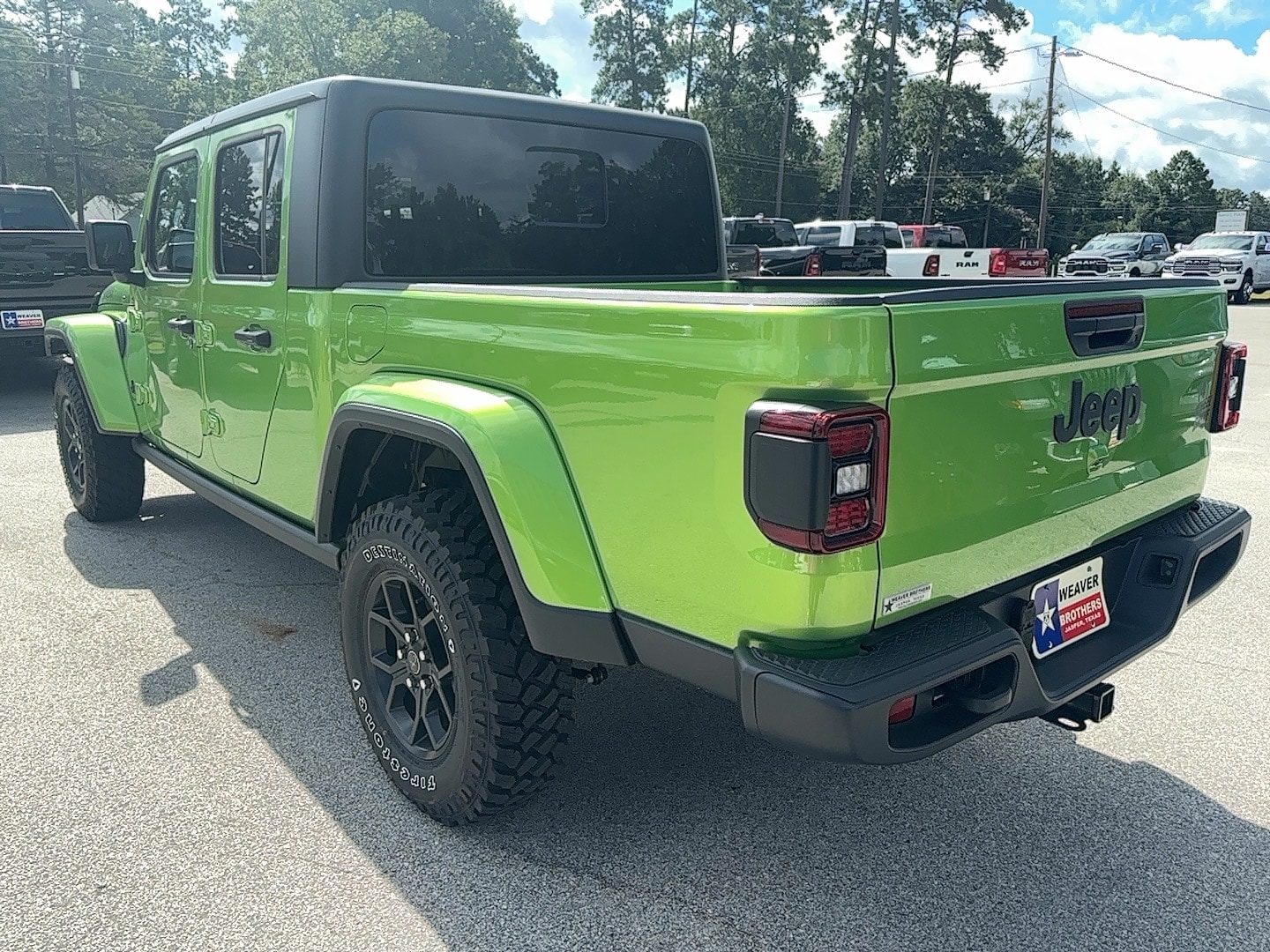 2025 Jeep Gladiator Willys - Photo 6