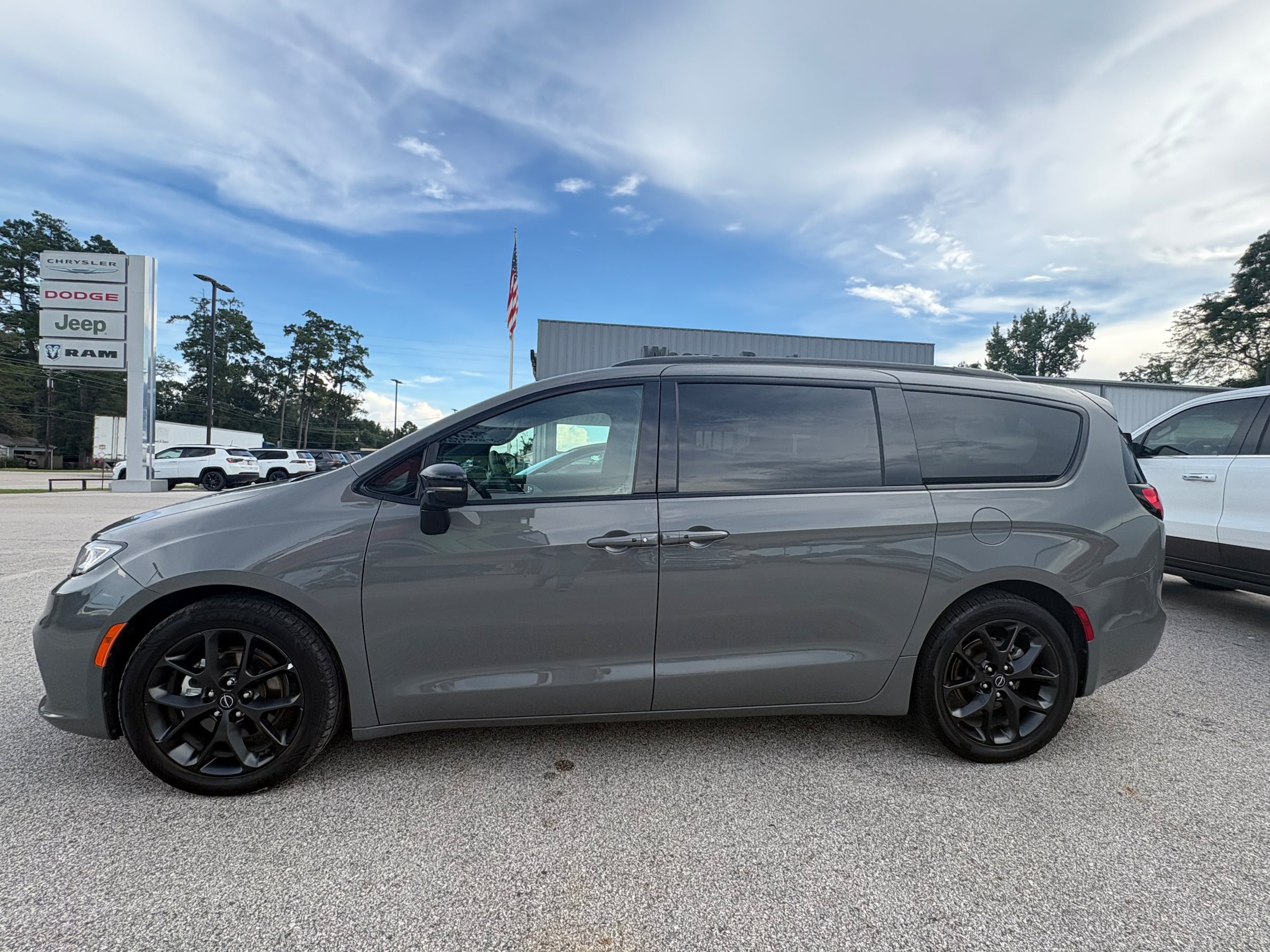 2025 Chrysler Pacifica