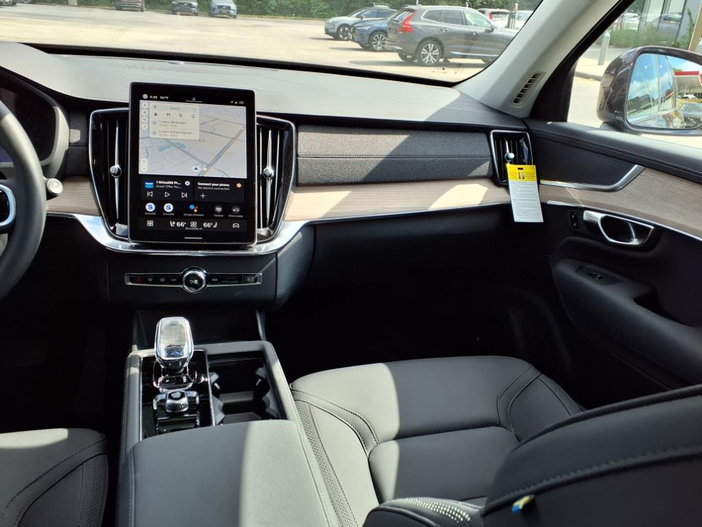2025 Volvo XC90 Core - Photo 10