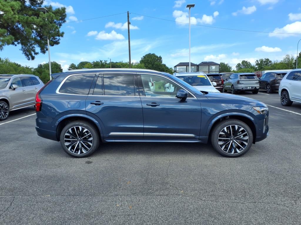 2026 Volvo XC90 T8 Plus photo 2