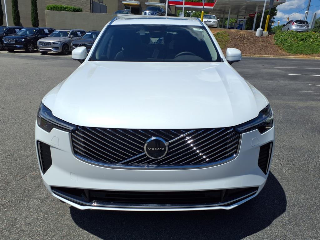 2025 Volvo XC90 Plus - Photo 10