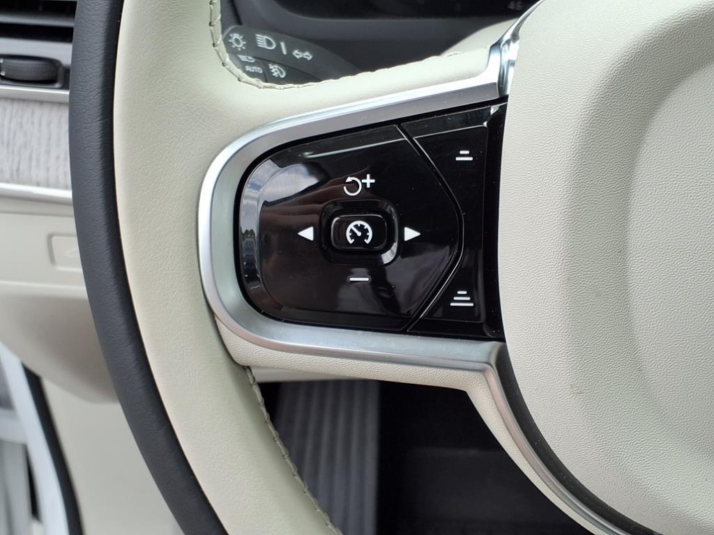 2025 Volvo XC90 Ultra - Photo 21