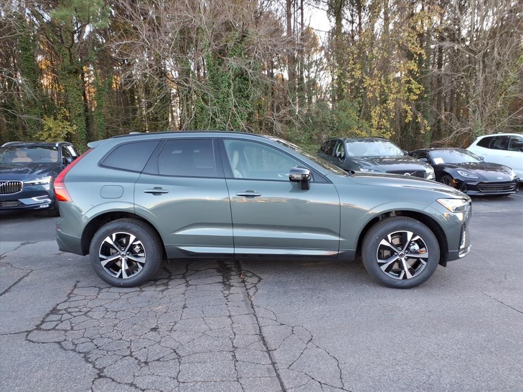 New 2026 Volvo XC60 B5 Core SUV
