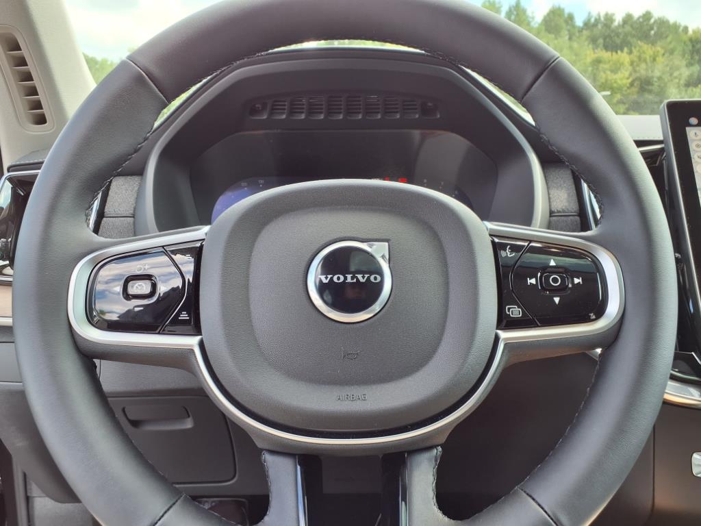 2025 Volvo XC90 Core - Photo 23