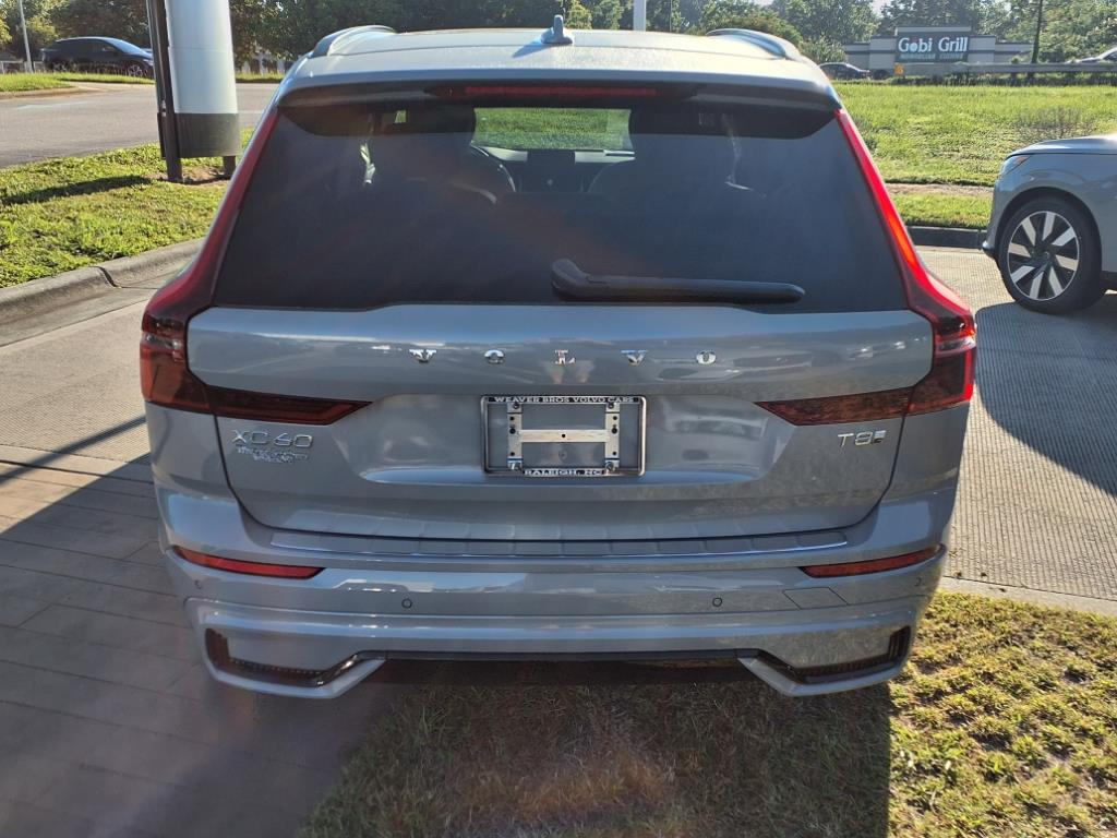 2026 Volvo XC60 Hybrid T8 photo 3