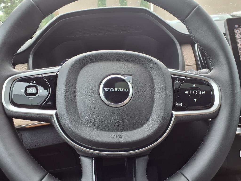 2025 Volvo XC90 Core - Photo 21
