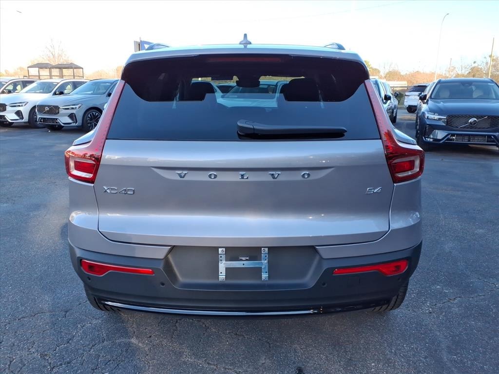 New 2026 Volvo XC40 B4 Plus SUV