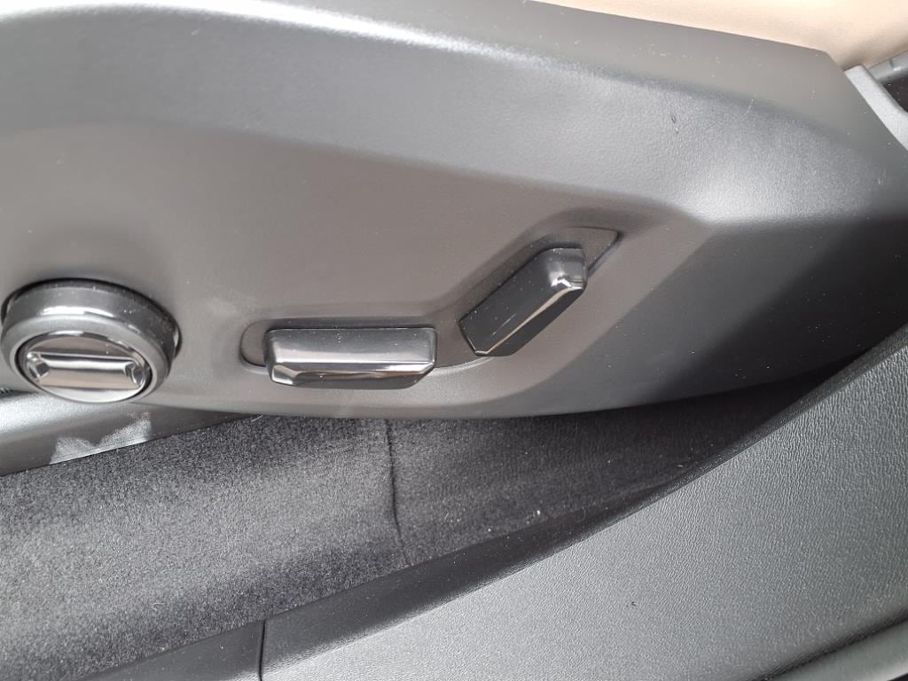 2025 Volvo XC90 Core - Photo 13