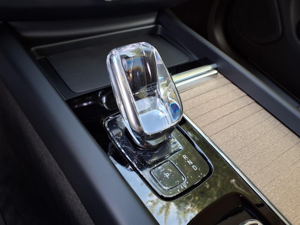 2026 Volvo XC60 Plus - Photo 19