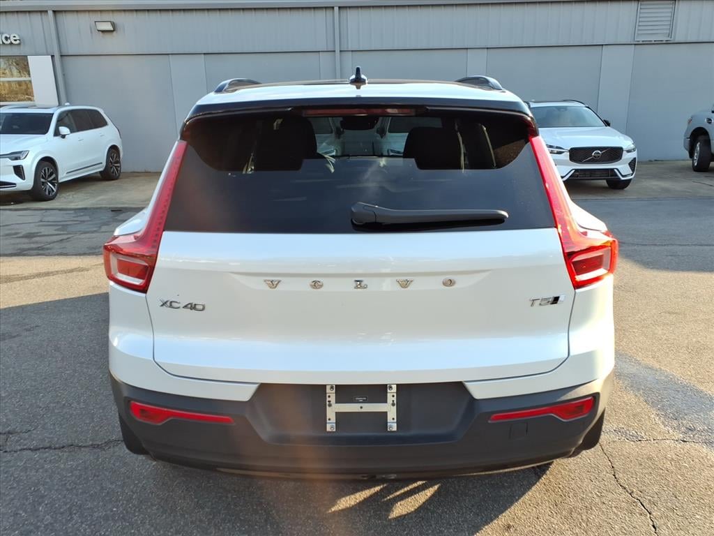 Used 2021 Volvo XC40 T5 R-Design SUV