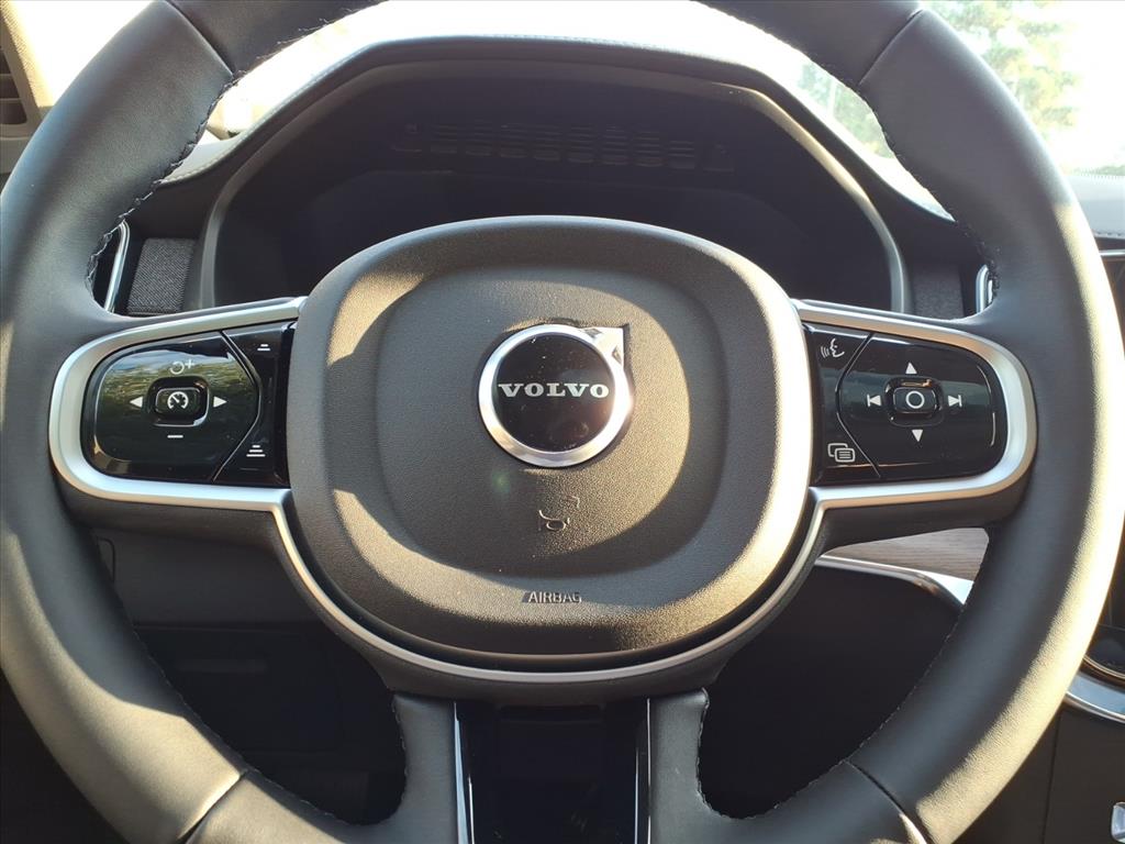 2026 Volvo XC90 Plus - Photo 22