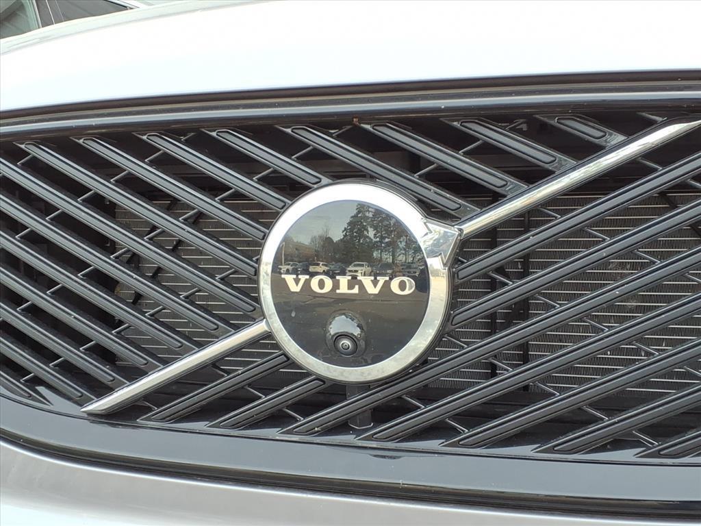 2026 Volvo XC60 Plus - Photo 9