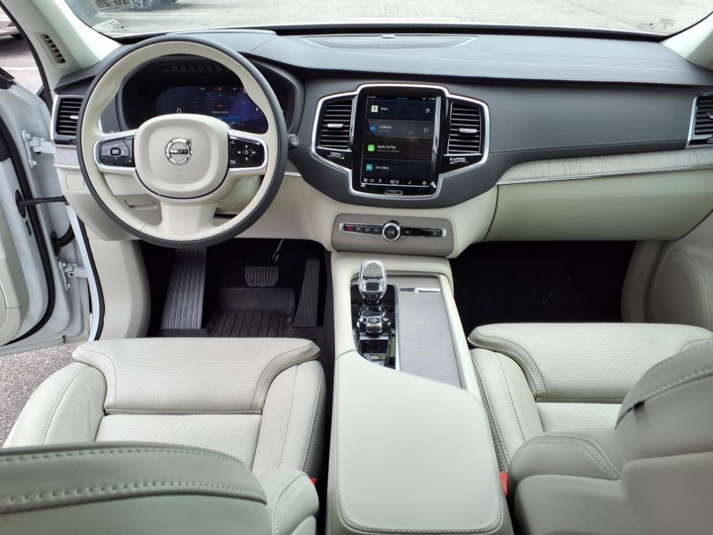 2025 Volvo XC90 Ultra - Photo 8