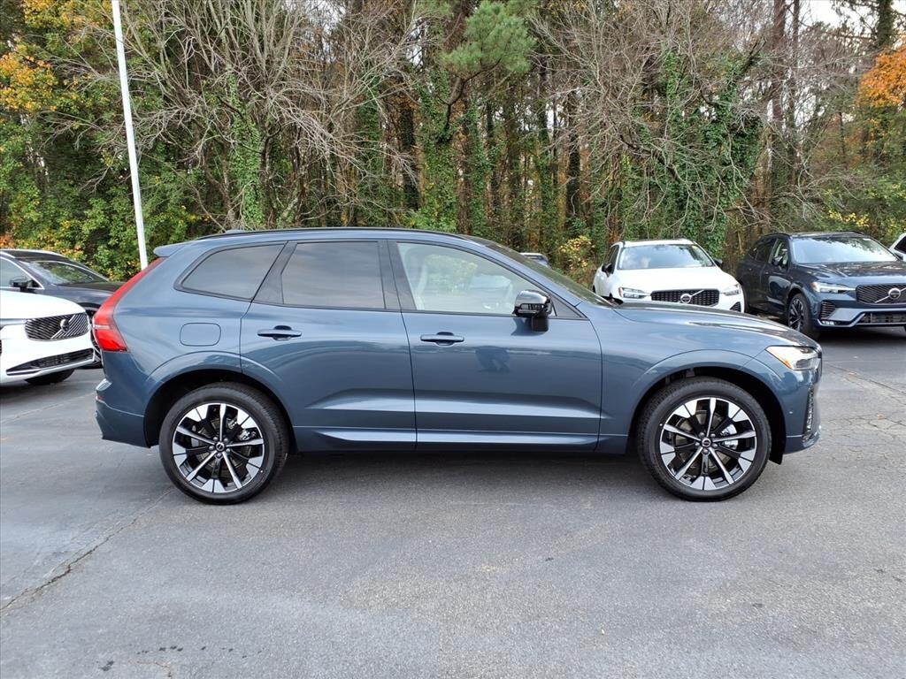 New 2026 Volvo XC60 B5 Plus SUV