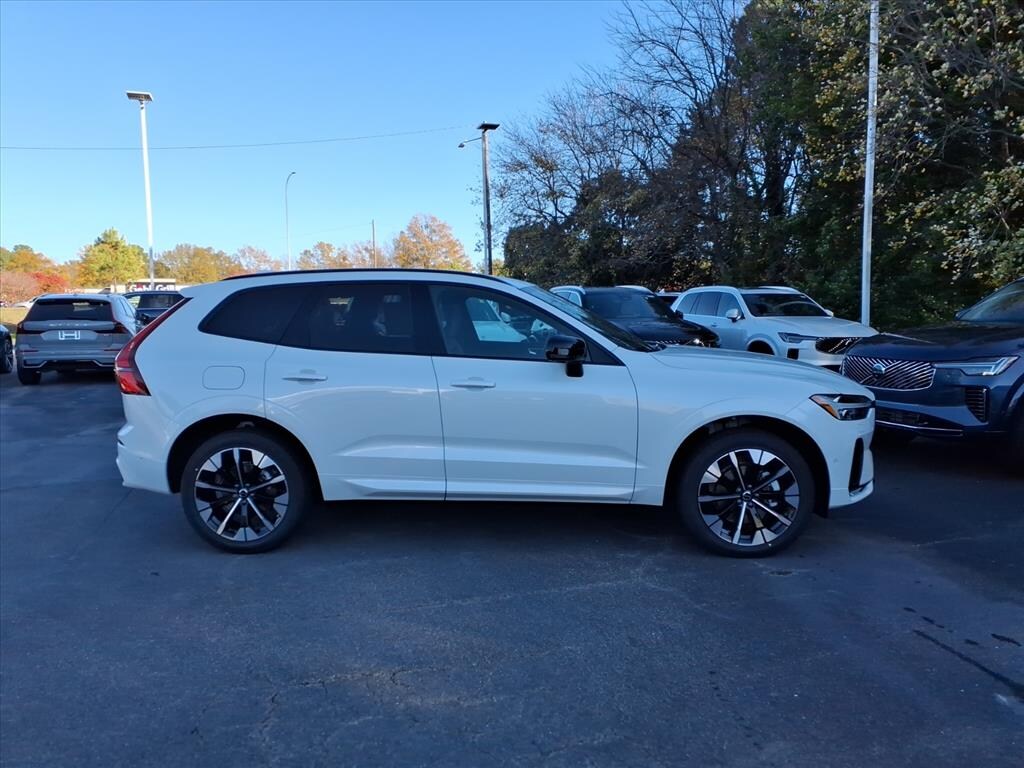 New 2026 Volvo XC60 B5 Plus SUV